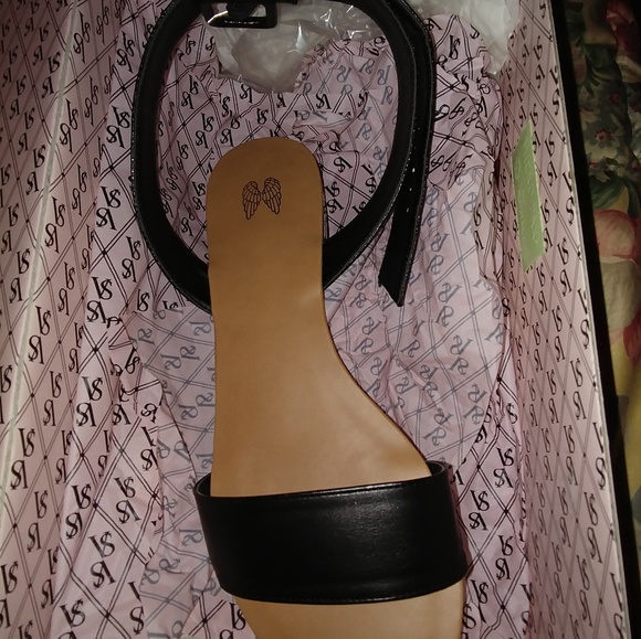 Black sandals with buckle - Picture 4 of 6